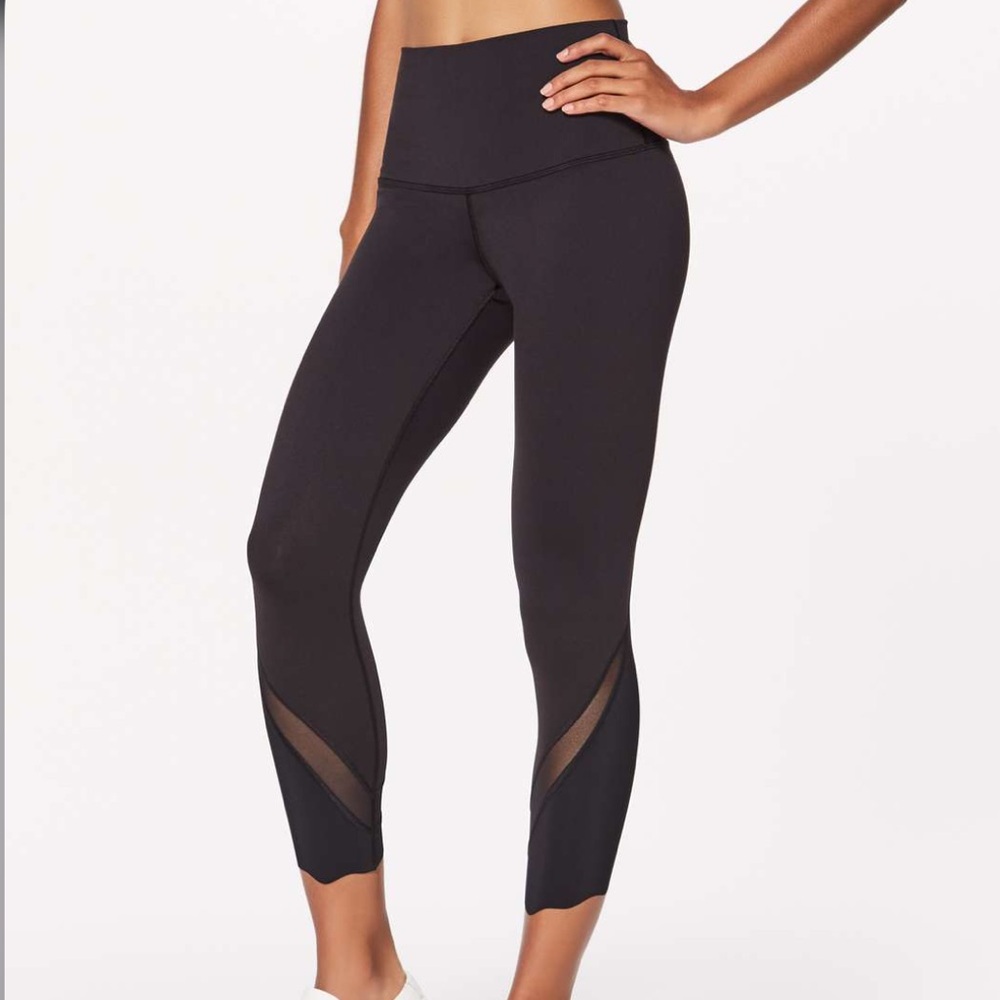 Lululemon Wunder Under Scalloped Crop Leggings
